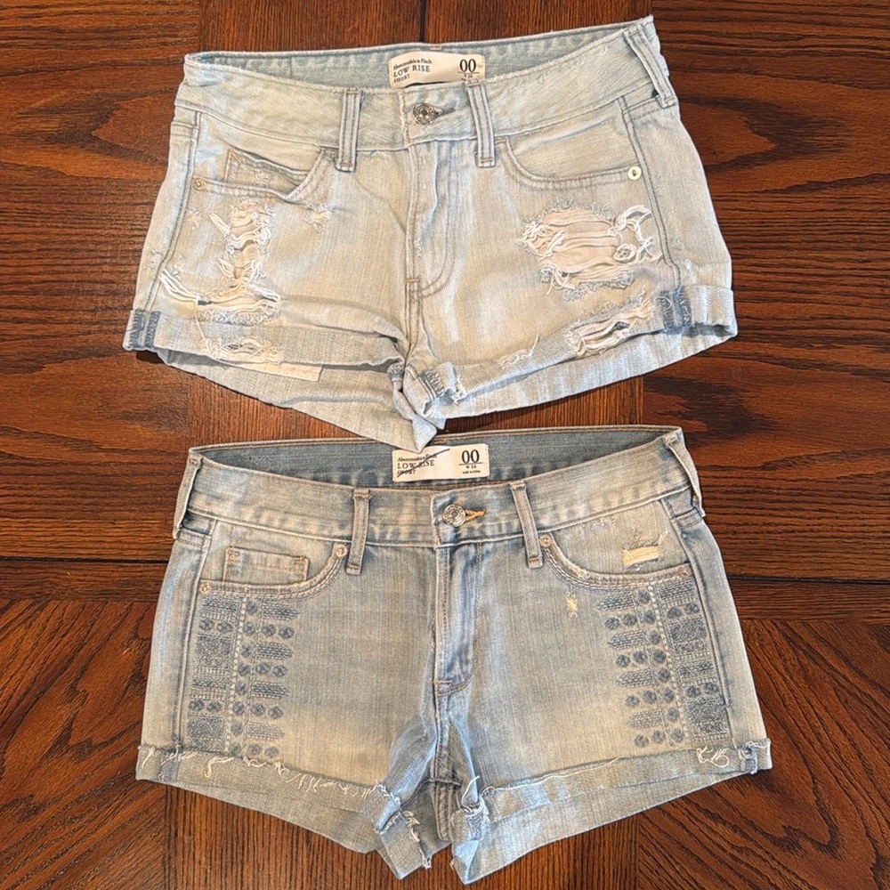 Women’s Abercrombie & Fitch Low Rise Shorts Bundle Size 00/24